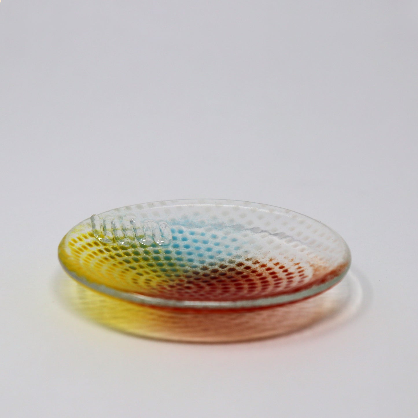 Pixelated Round Dishes