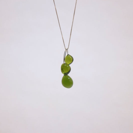 3 Pebble Necklace in Sterling Silver