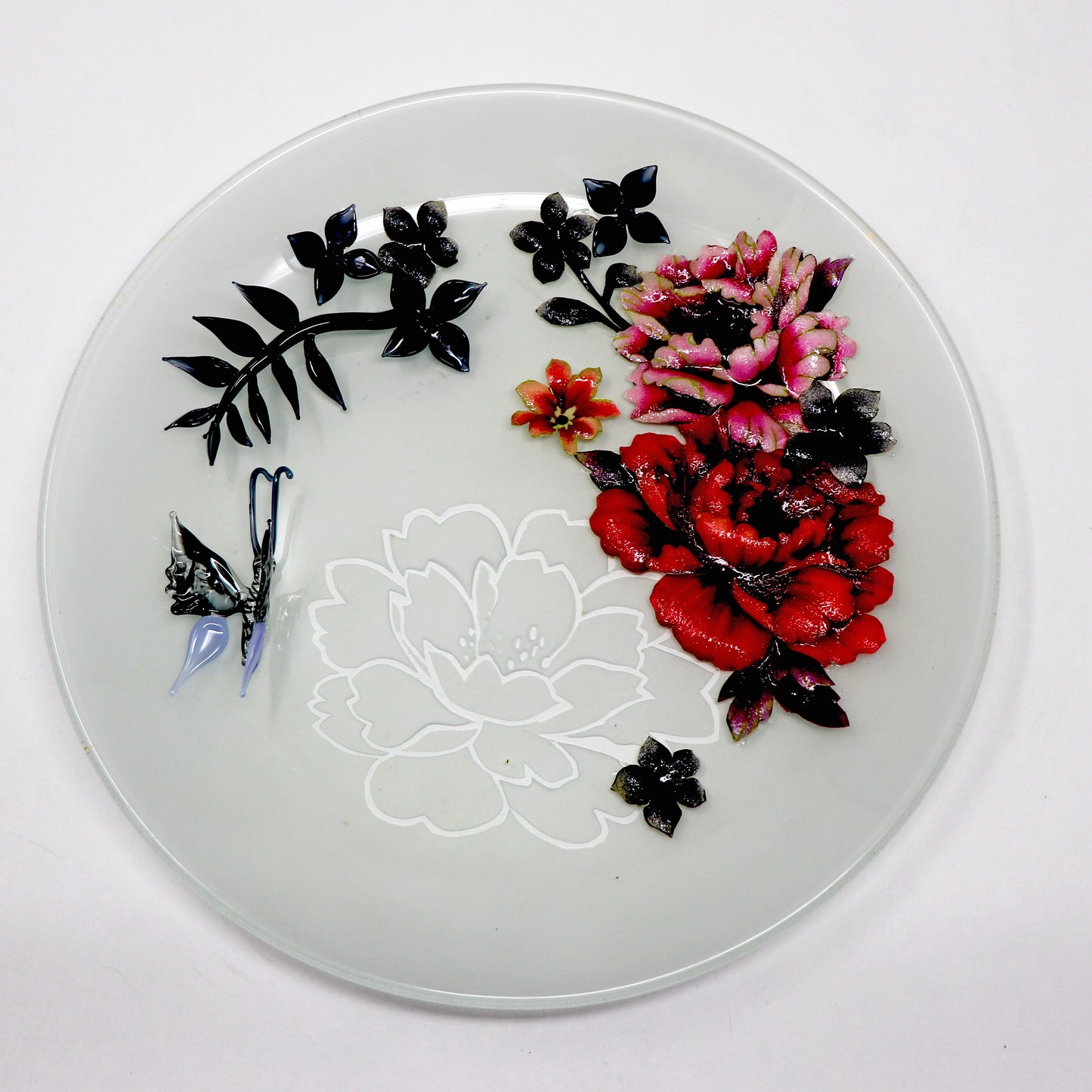 Glass-Carved Disc by Yating Chang