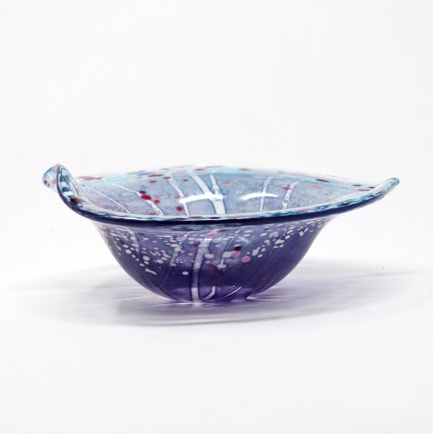 Low Leaf Bowls by Yao-Nong Lin